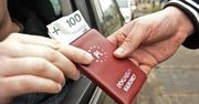 Takiej propozycji mundurowi się nie spodziewali. Pijany dawał policjantom aż...