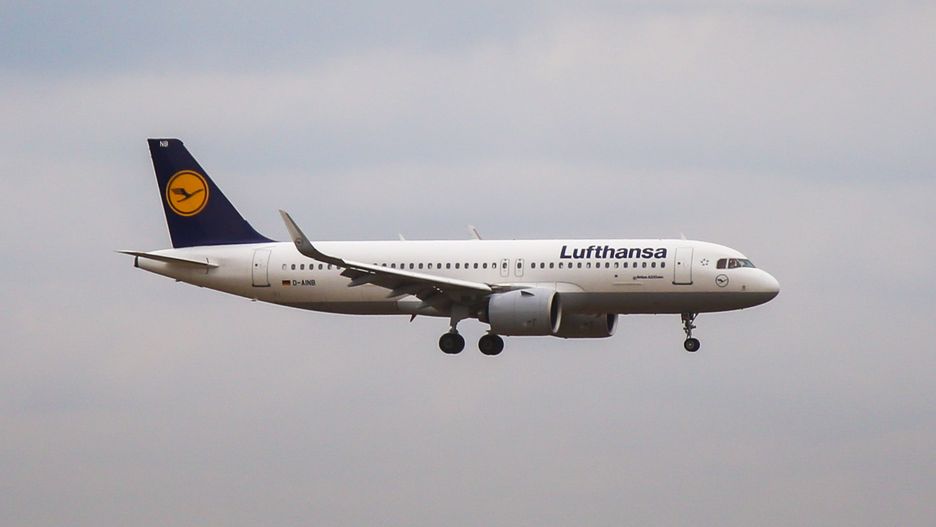 A Lufthansa, Airbus A320-271N approaches to land at London
LONDON, UNITED KINGDOM - 2022/07/21: A Lufthansa, Airbus A320-271N approaches to land at London Heathrow Terminal 5 Airport. (Photo by Dinendra Haria/SOPA Images/LightRocket via Getty Images)
SOPA Images
a320-271n, aircraft, london heathrow terminal 5 airport, plane