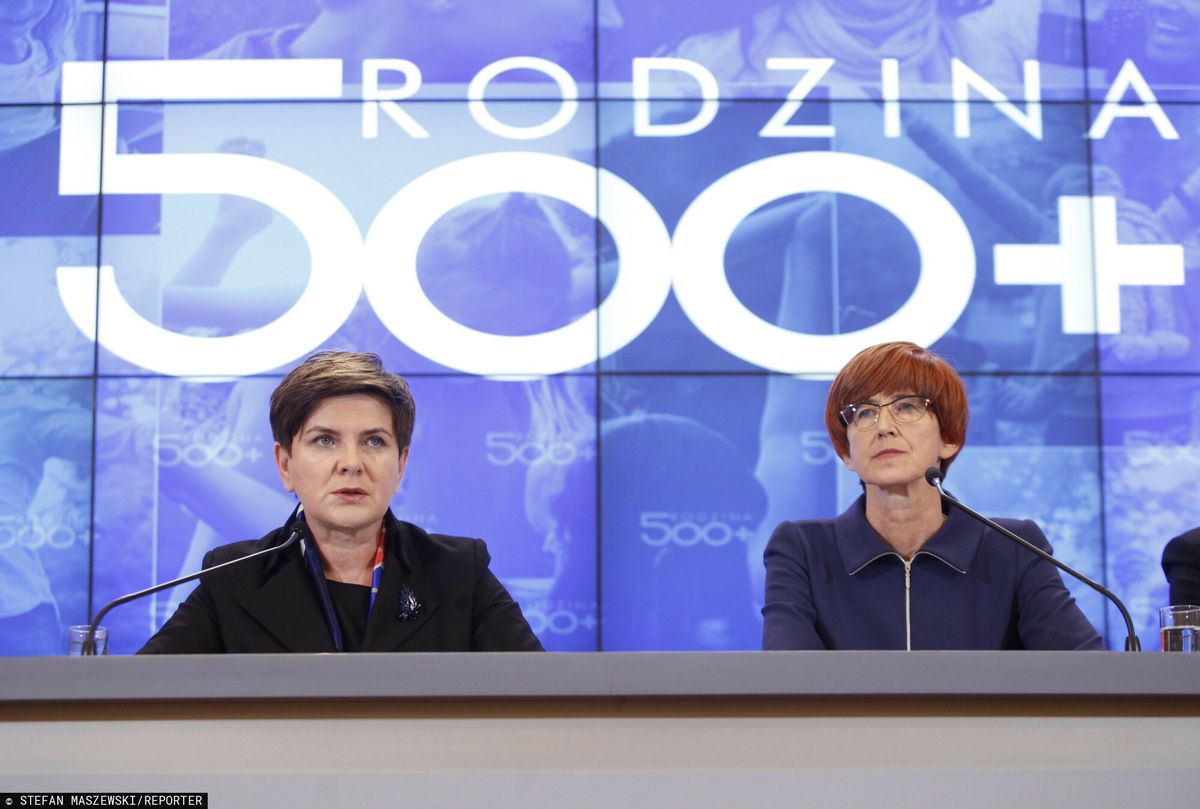 Konferencja premier Beaty Szydło i Elżbiety Rafalskiej ws. 500plus (1 grudnia 2015 r.)