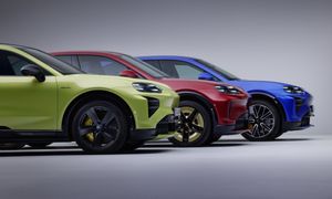 Porsche Cayenne Electric z nowymi opcjami na rok 2027. Jedna z nich kosztuje 44 tys. zł