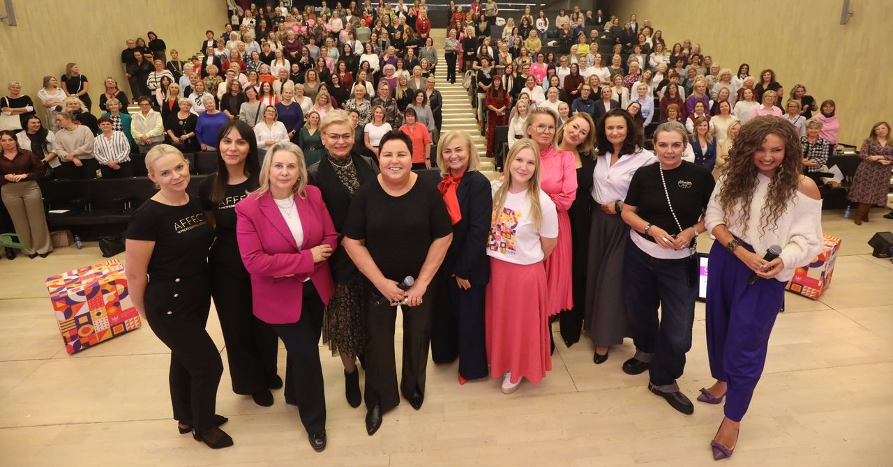 Katowice: "OdNowa". Kobiecość, siła i rozmowa o menopauzie z empatią