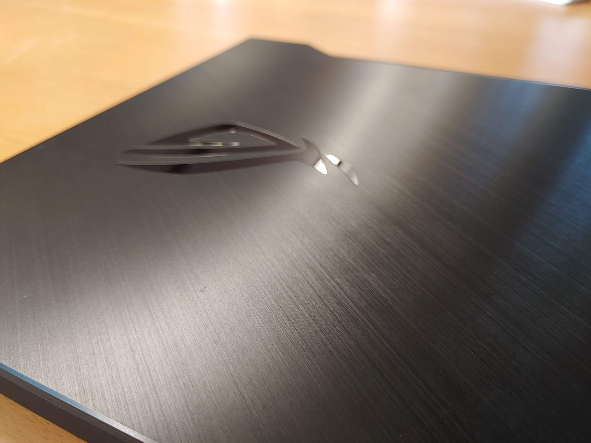 Laptop Asus ROG Zephyrus S GX502. Mały, ale wariat 2
