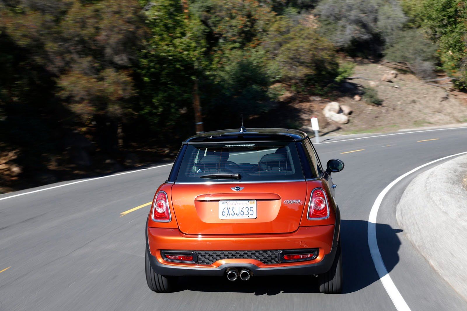 Galeria Mini jako celebracja sprzedaży półmilionowego egzemplarza w USA 151