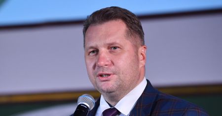 Przemysław Czarnek "bardzo przeprasza" i wycofuje się ze swoich słów