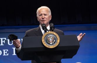 Joe Biden z inicjatywą w stylu Trumpa. Podpisał rozporządzenie "Buy American"