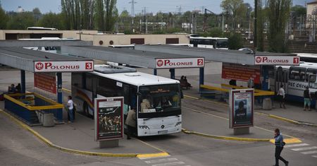 Warszawa. Polonus stopniowo wznawia działalność