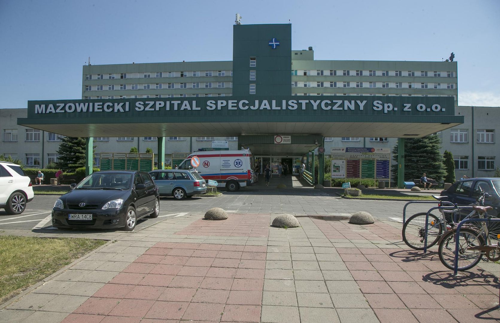 W Radomiu z powodu koronawirusa zmarł pracownik szpitala. To pierwszy taki przypadek w Polsce