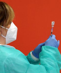 Szczepionka przeciw COVID-19. Cztery nowe zgony w raporcie o NOP. Rzecznik wyjaśnia