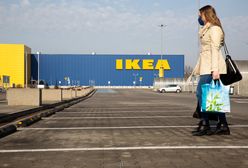 Holenderska IKEA oznaczała naklejkami klientów bez maseczki