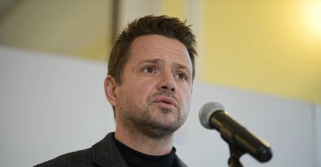 Warszawa. Trzaskowski przesłuchany na policji. "Podejrzewam, że są to szykany wobec mnie"