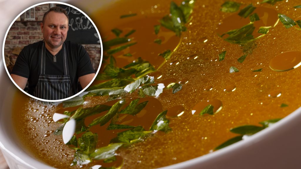 Tomasz Strzelczyk ma patent na pyszny rosół