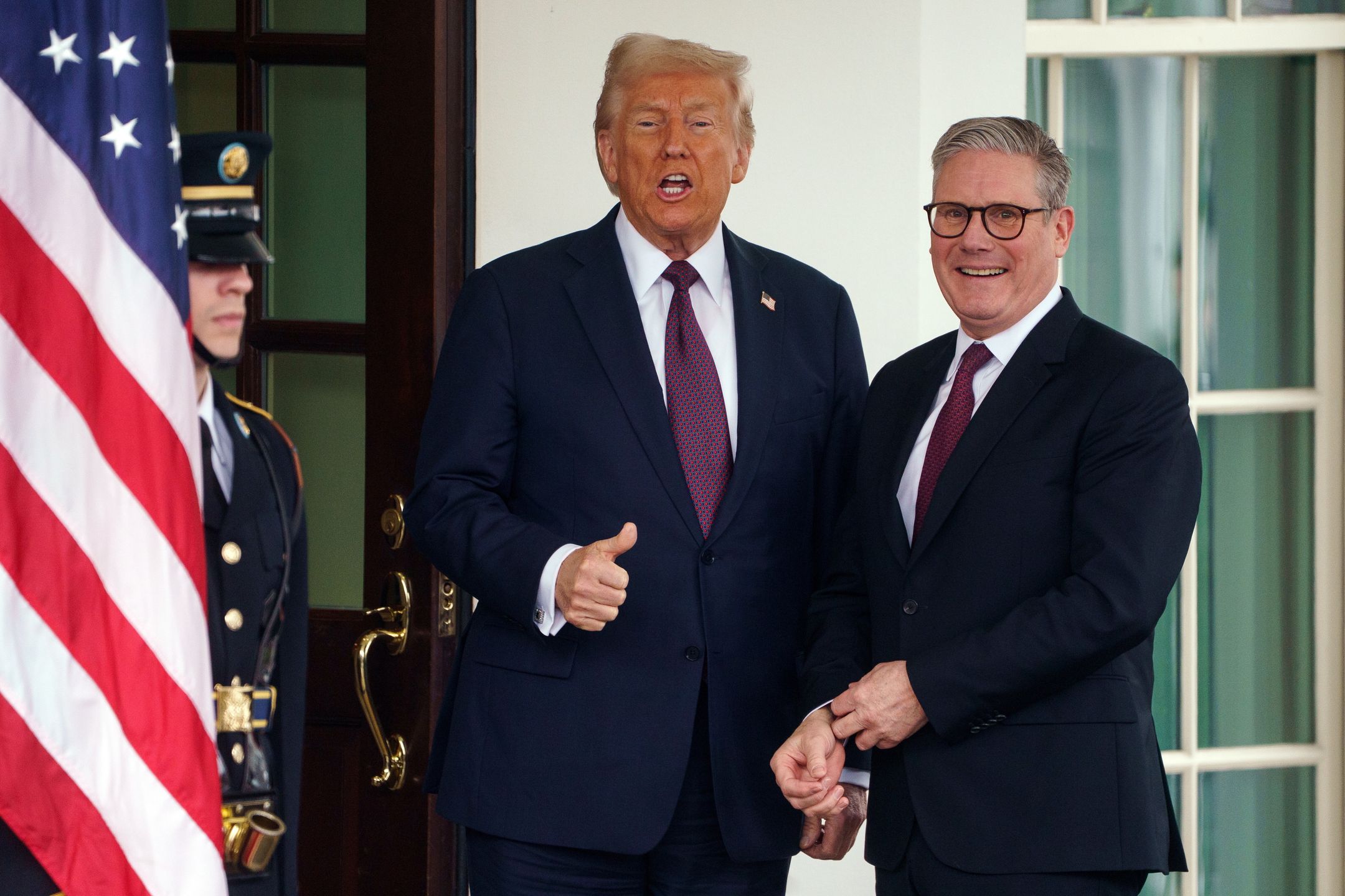 British Prime Minister Starmer meets US President Trump at the White House
epaselect epa11928379 US President Donald Trump (L) greets British Prime Minister Keir Starmer (R) at the White House Washington, DC, USA, 27 February 2025.  EPA/WILL OLIVER 
Dostawca: PAP/EPA.
WILL OLIVER
epaselect