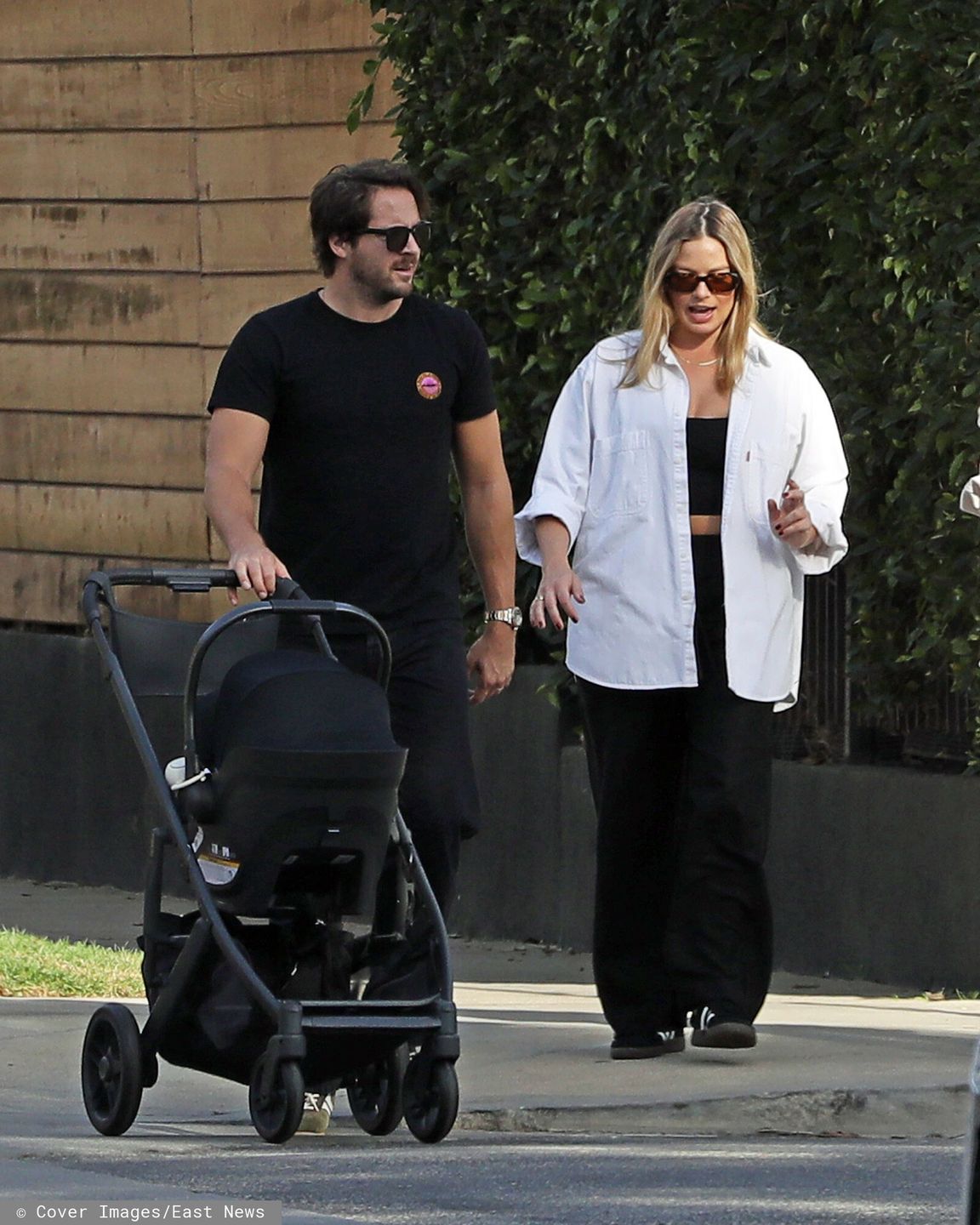 Margot Robbie i Tom Ackerley na spacerze z synem