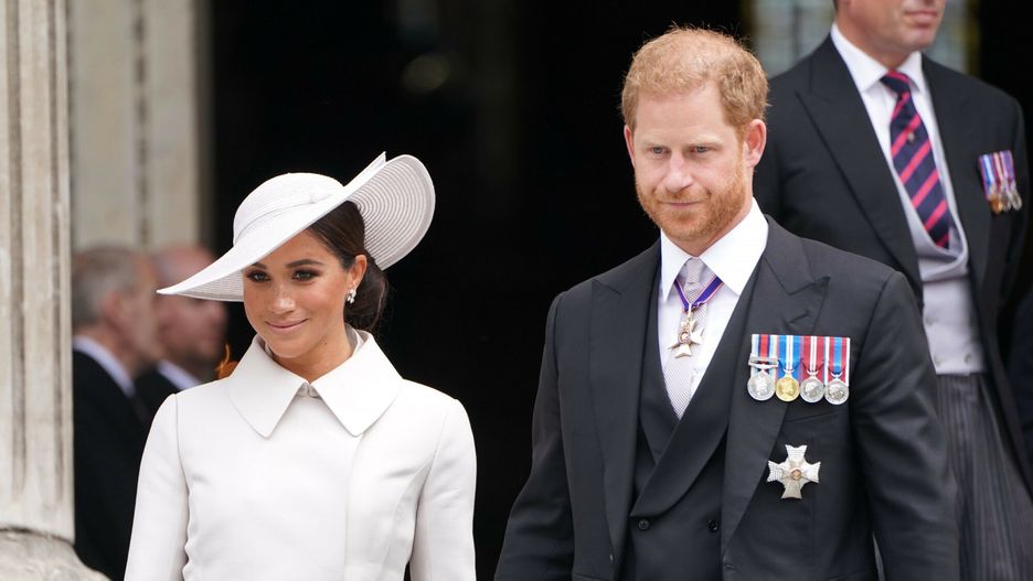 Spotkanie Harry'ego i Meghan z królową trwało krótko