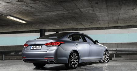 Hyundai Genesis 3,8 V6 - test