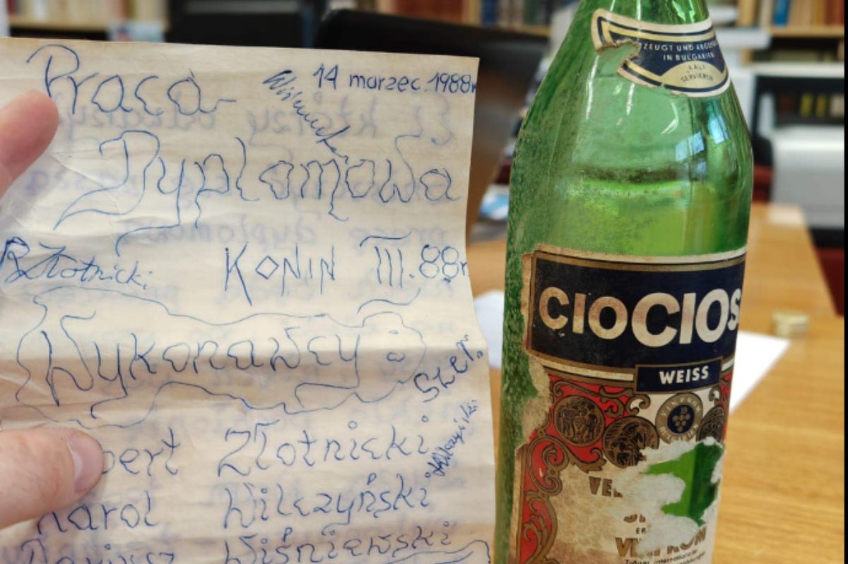 List w butelce odnaleziony na terenie szkoły.