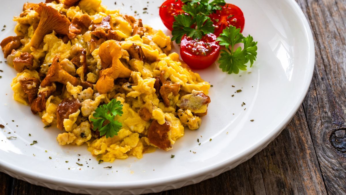 Jajecznica z kurkami