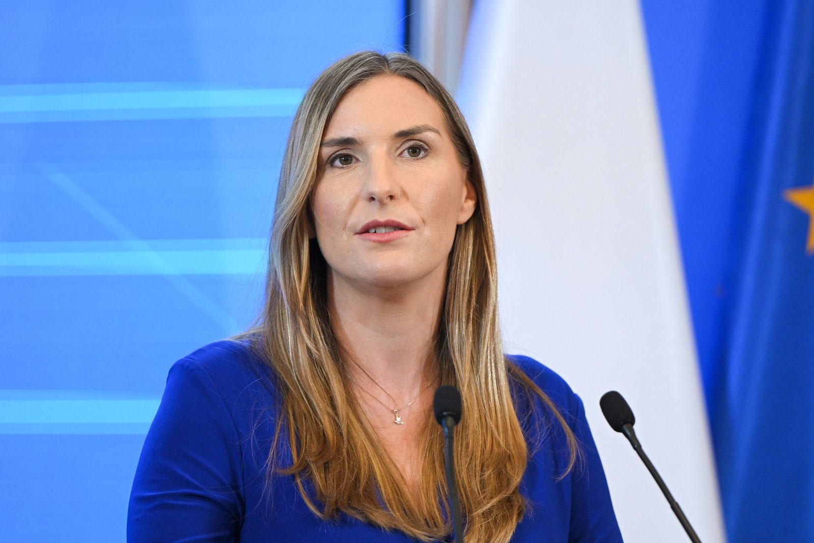 Wiceminister Sobkowiak-Czarnecka i AI‑manipulowane zdjęcie: letnia kontrowersja