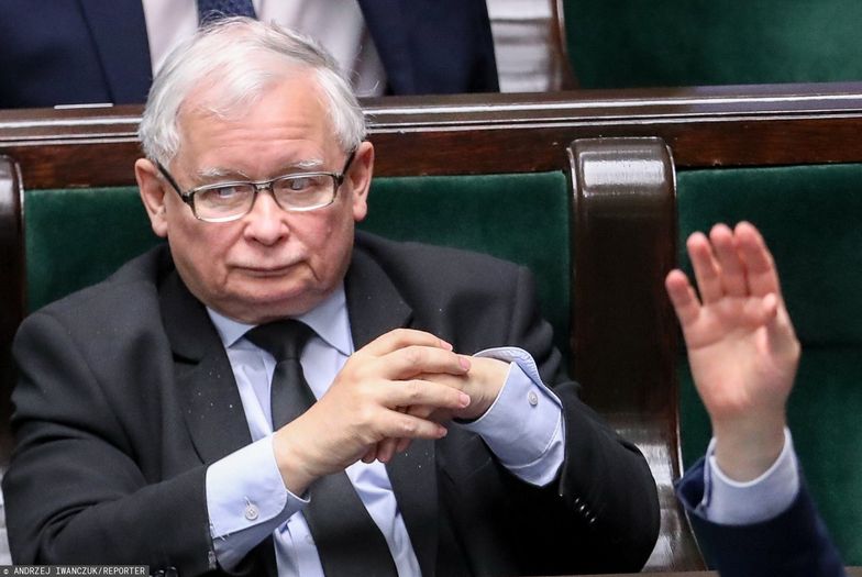 Jarosław Kaczyński jako pierwszy spośród posłów podpisał się pod projektem zakazującym dyskryminacji płacowej kobiet.