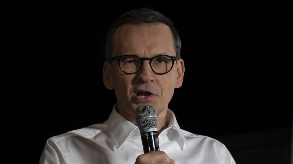 Prime Minister and Law and Justice member Mateusz Morawiecki is seen speaking to a crowd in Warsaw, Poland on 09 October, 2023. The PM tried to appeal to swing voters who are still on the fence about Sunday's elections. Thought the ruling Law and Justice (PiS) party is ahead in most polls they still do not posess a majority and may have to rely on smaller parties to form a majority coalition to beat their main opposition. (Photo by Jaap Arriens/NurPhoto via Getty Images)
