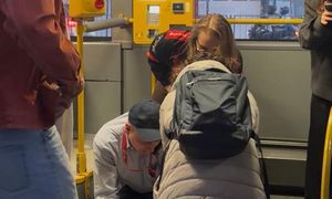 Dramat w autobusie 517. Tak zachował się kierowca