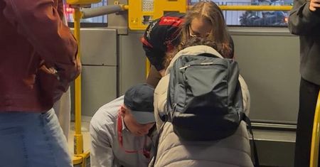 Dramat w autobusie 517. Tak zachował się kierowca