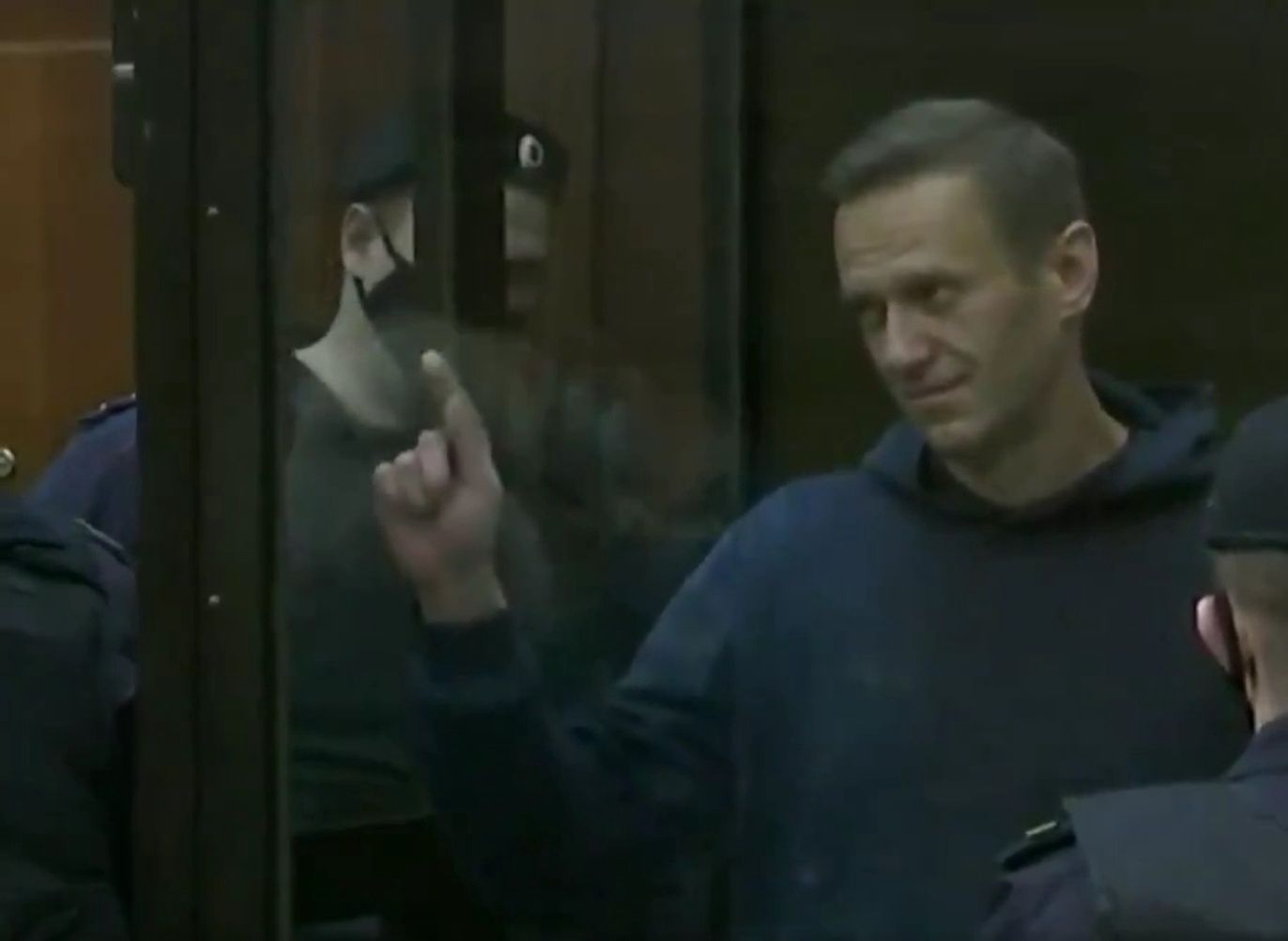 Kamery nagrały to, co zrobił Nawalny. Łzy cisną się do oczu