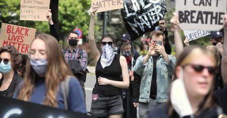 Protest przed ambasadą USA w Warszawie. "Rasizm to też zbrodnia"