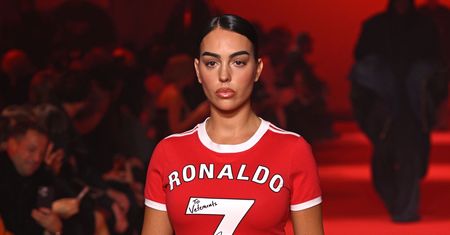 Dziewczyna Ronaldo podbiła Paryż. O jej kreacji mówi cały świat