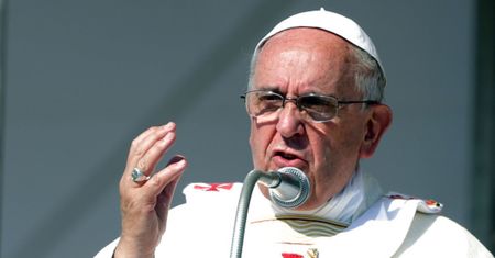 Papież Franciszek podjął przełomową decyzję. Chodzi o śluby