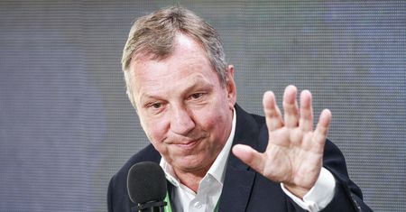 Unia szykuje nowy cel klimatyczny. PO i PSL krytykują. "Nierealny"