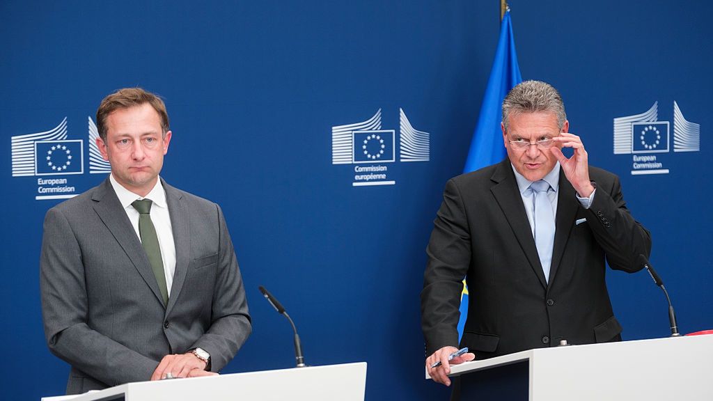 Unijni komisarze, po lewej Christophe Hansen, komisarz ds. rolni