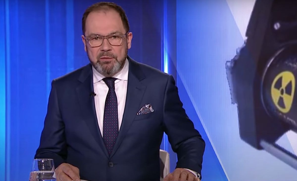 Jarosław Kulczycki prowadzi "Panoramę" w TVP2
