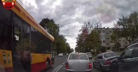 Autobus miejski jechał pod prąd. "Będziemy wyjaśniać tę sprawę"