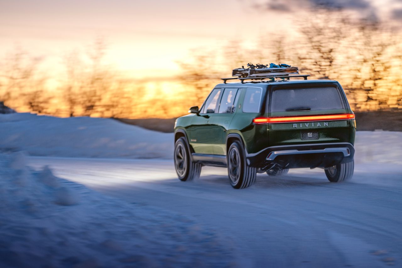 Rivian R1S