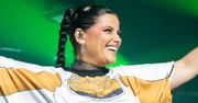 Nelly Furtado KPI z komentarzy, że "JEST ZA GRUBA". Na koncercie wystąpiła w koszulce nawiązującej do jej dawnej sylwetki
