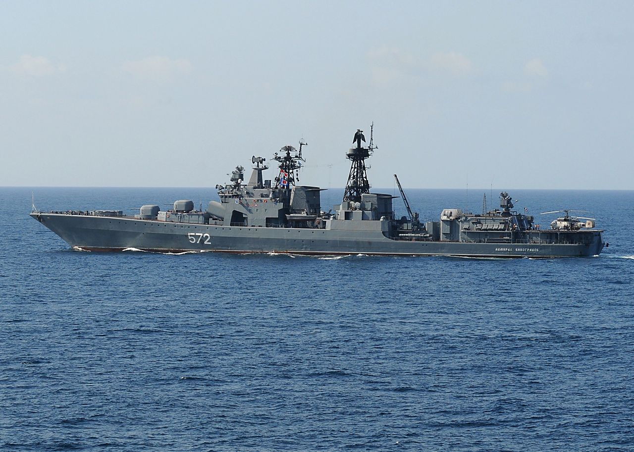 Niebezpieczne spotkanie okrętów Rosji i Stanów Zjednoczonych