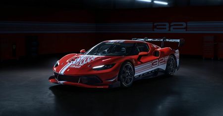 Ferrari 296 Challenge gotowe do rywalizacji. Straciło hybrydę, zyskało torowy sznyt