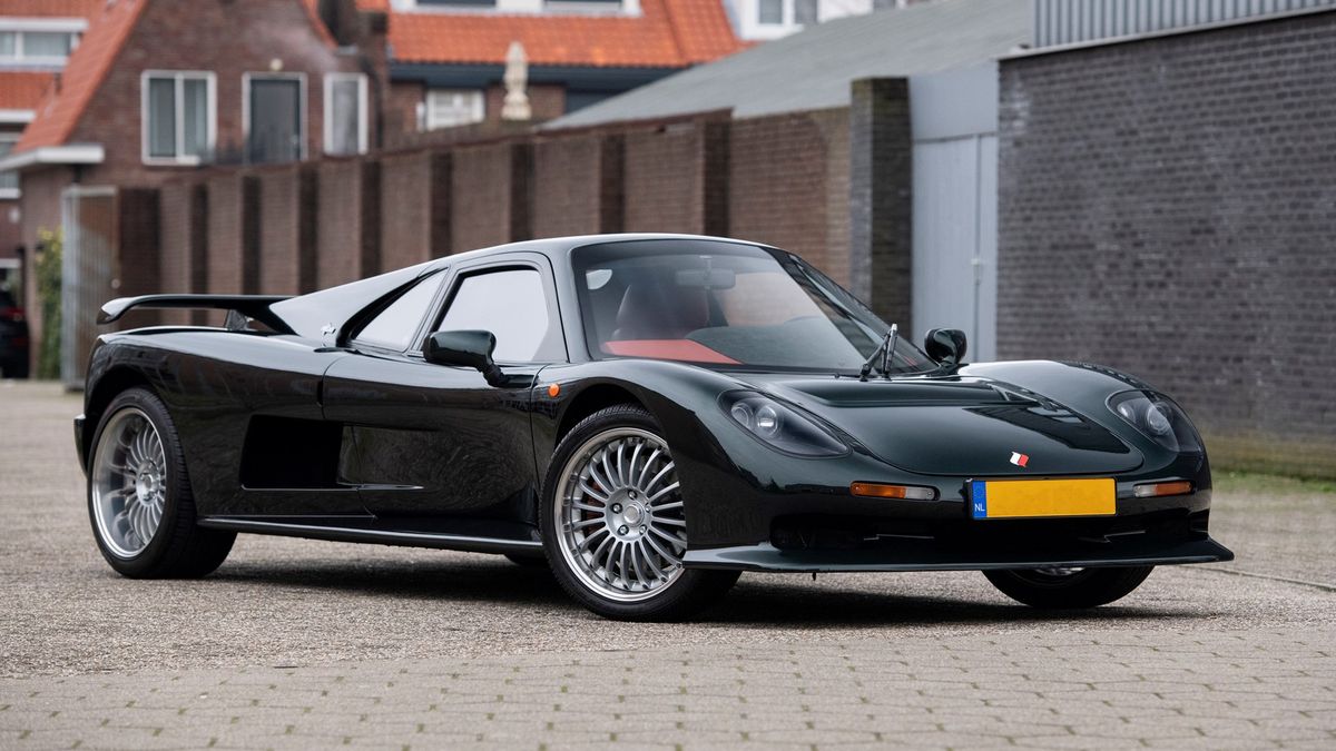 A może zamiast kolejnego ferrari czy lamborghini, takie ascari?