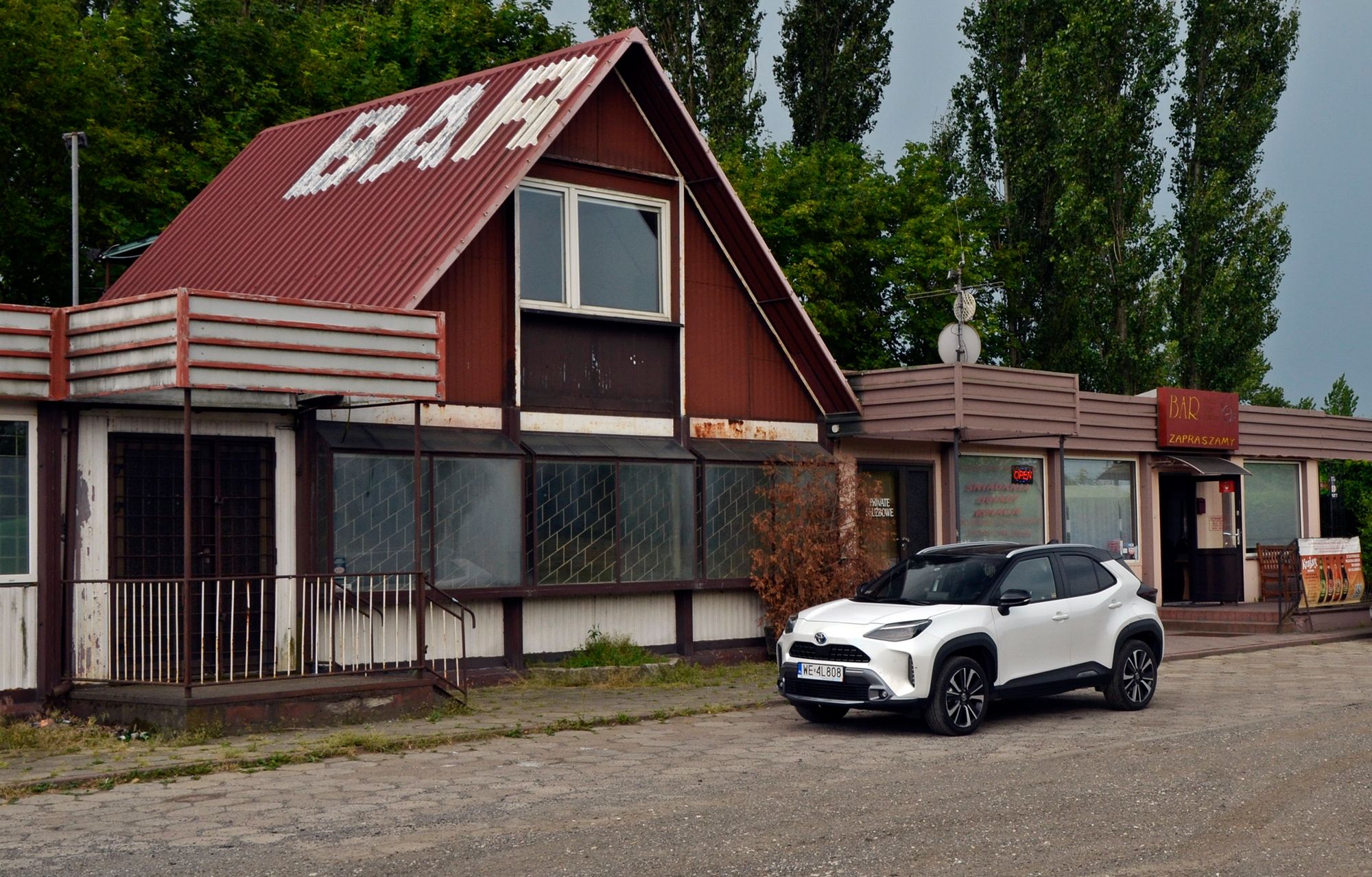 W wielu barach i restauracjach wyglądających na opuszczone da się dobrze i tanio zjeść