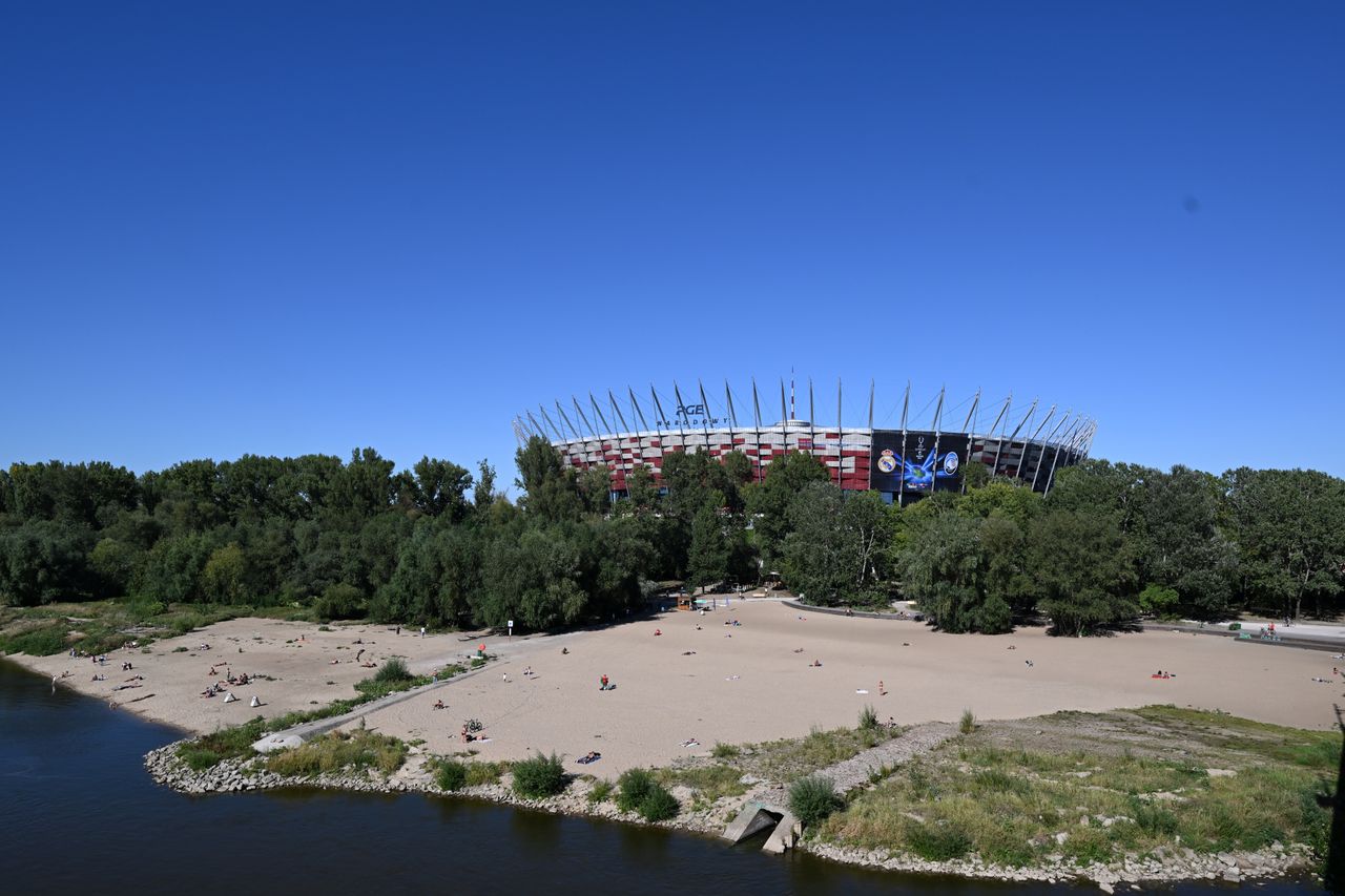Warszawa czeka, a konkretów brak. Czy hala powstanie?