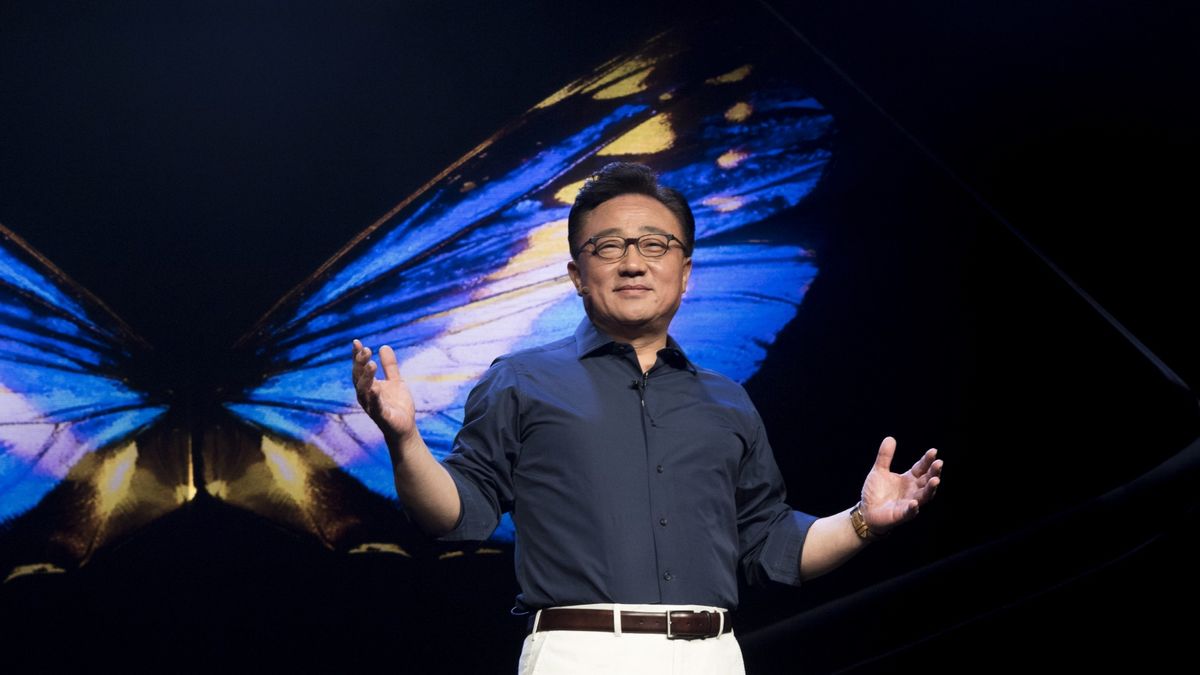 Prezes Samsunga podczas konferencji dla deweloperów, fot. Samsung