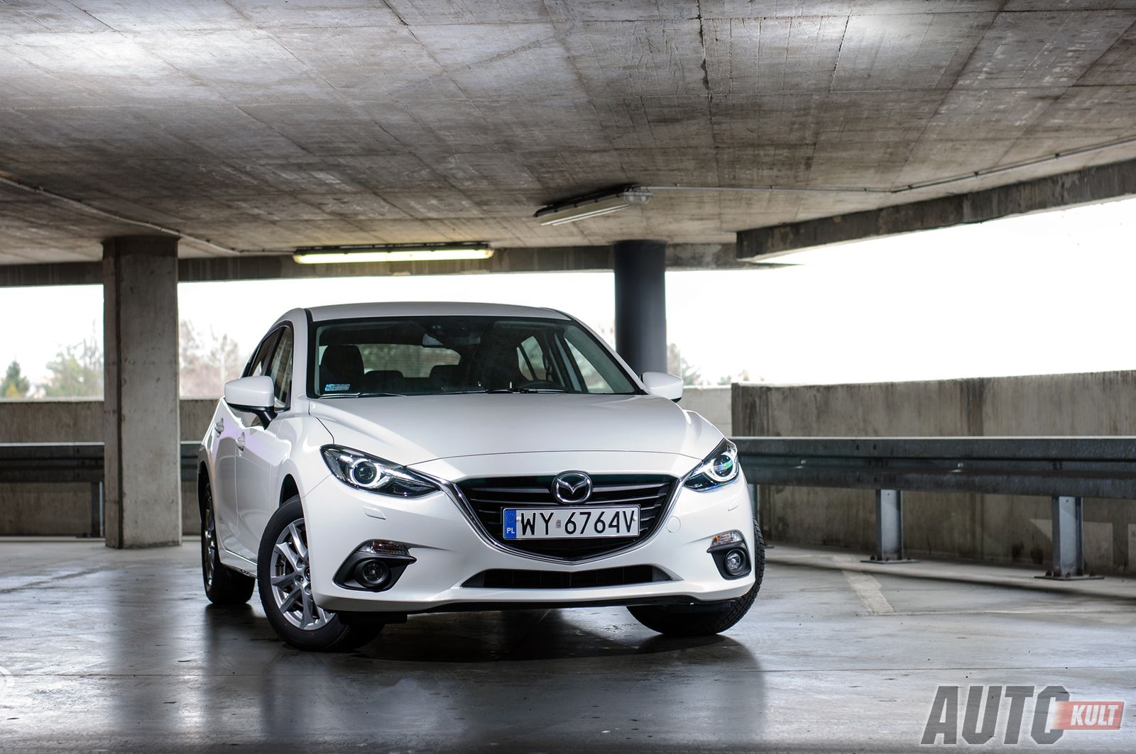 Mazda 3 2,0 Skyactiv-G - test [galeria zdjęć] 8