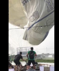 Kraków. Gwałtowna burza rozerwała balon widokowy