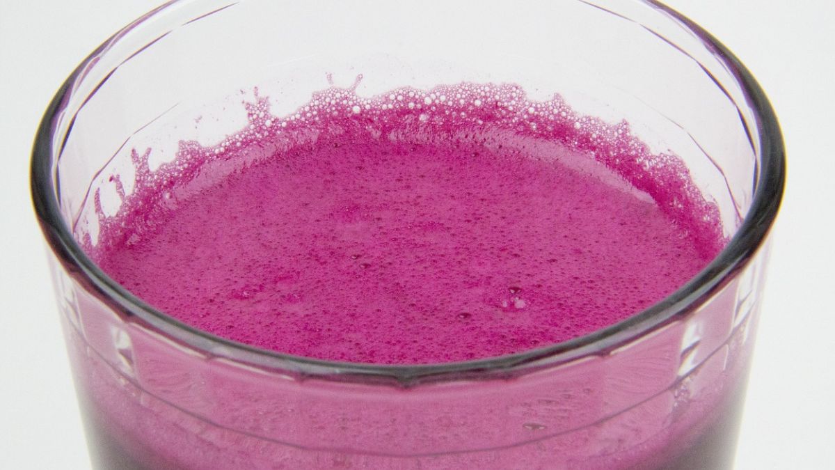 Dlaczego warto regularnie pić sok z buraka?