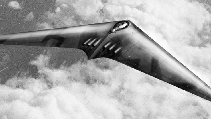 Projekt niemieckiego bombowca dalekiego zasięgu HO XVIII, przedstawiony przez braci Horten. Maszyna miała służyć Luftwaffe do przeprowadzania nalotów na terytorium USA