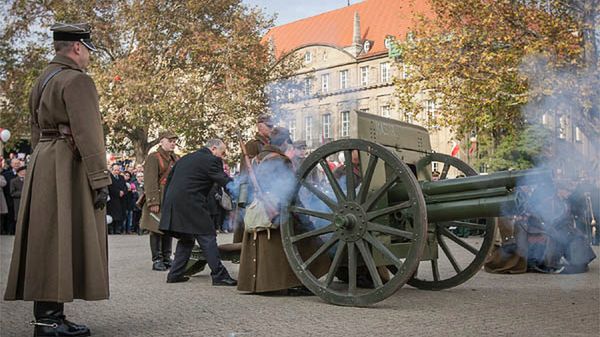 Wystrzał z tzw. armaty prawosławnej, Plac Wolności w Poznaniu