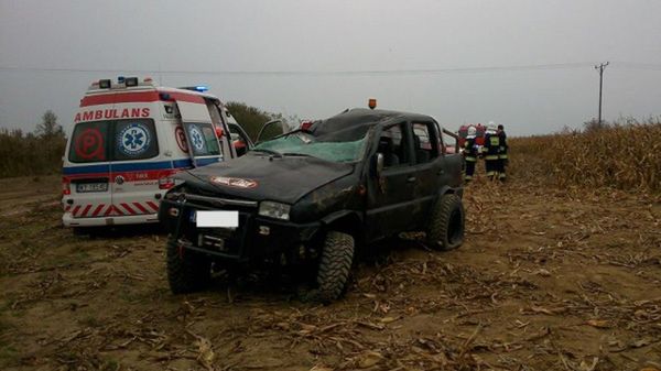 Samochód przygniótł 13-latkę. Kierowca był pijany