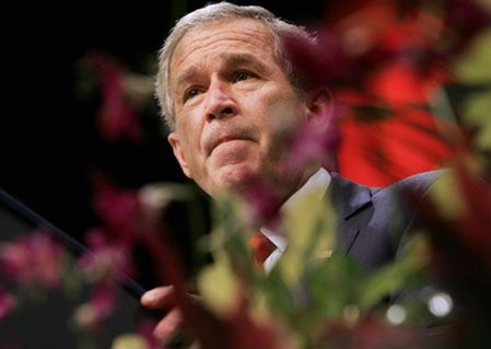 Bush ostrzega Phenian przed rozprzestrzenianiem broni jądrowej