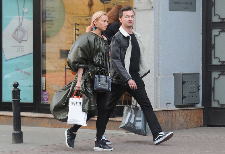 Strój Z Worka Na śmieci Maffashion w "sukni z worka na śmieci" - Pudelek